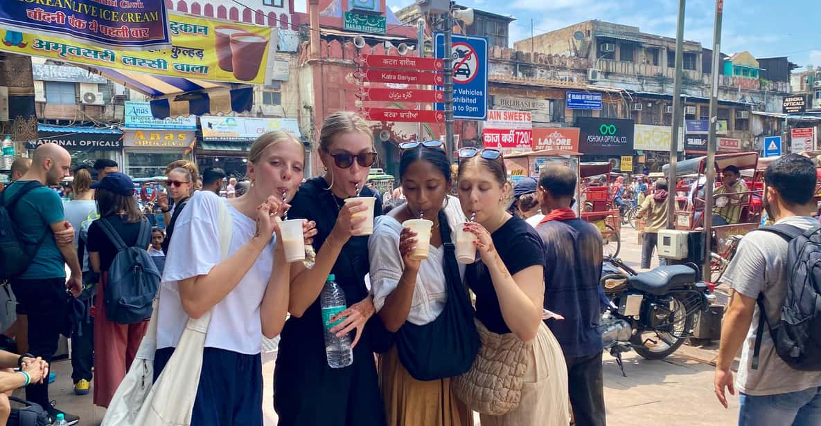 Delhi: Old Delhi's Street Food, Temples & Spice Market Tour - Photo moments: rooftop views and landmark outside shots
