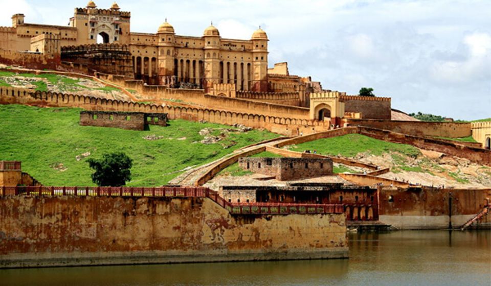 From Delhi: 2-Day Jaipur Private Guided Tour - Hotel, Tickets, and What You’re Really Paying For at $60