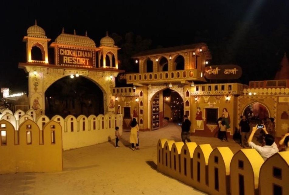 Jaipur Evening Tour Chokhi Dhani village culture with dinner - Live instrumental music: the atmosphere engine