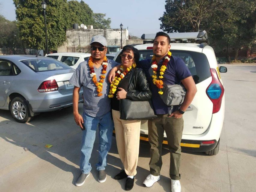 Old and New Delhi: 8-Hour Private City Tour - India Gate, Raj Ghat, and the art of seeing Delhi’s memory