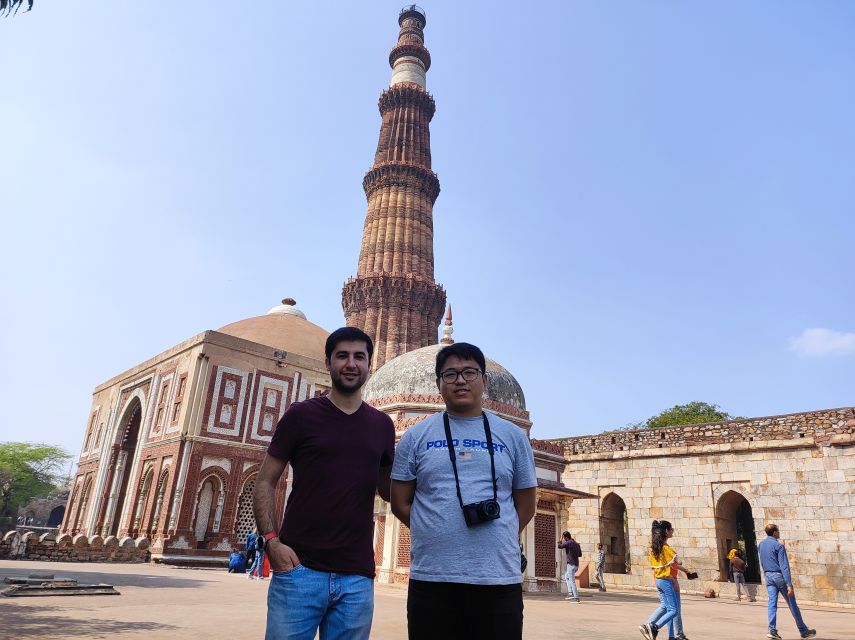 Old and New Delhi: 8-Hour Private City Tour - Old Delhi: rickshaw energy, Jama Masjid views, and Chandni Chowk rhythm