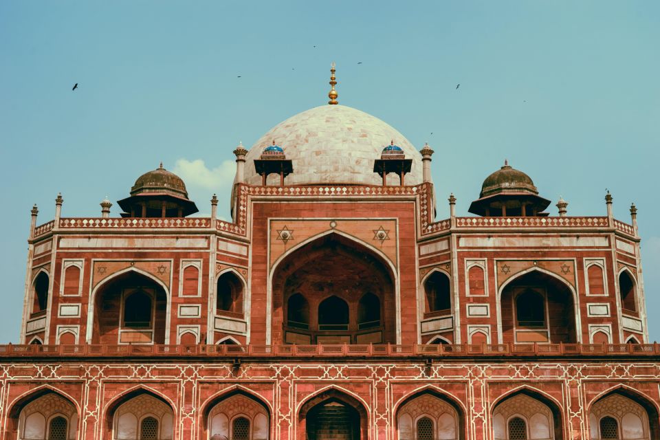 Old and New Delhi: 8-Hour Private City Tour - New Delhi: Qutub Minar, Humayun’s Tomb, and the Mughal-to-modern mix