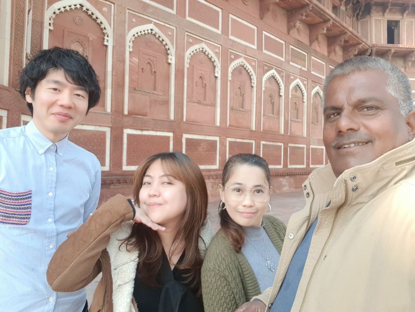 Old and New Delhi: 8-Hour Private City Tour - Lotus Temple and Gurudwara Bangla Sahib: more than photo stops